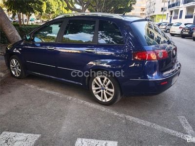 Azul Usado 2009 Fiat Croma Emotion Familiar | 3950 €