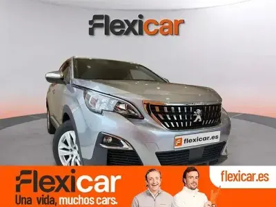 Usado Peugeot 3008 Style 130 CV (95 kW) 2020 Gris SUV