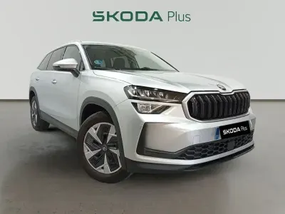 Usado Skoda Kodiaq Selection 150 CV (110 kW) 2025 Gris plata SUV