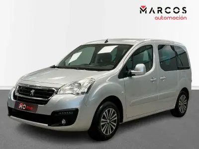Usado Peugeot Partner Tepee Active 100 CV (73 kW) 2016 Monovolumen