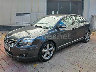 Gris / plata Usado 2007 Toyota Avensis Executive Berlina | 7999 € (Un poco caro)