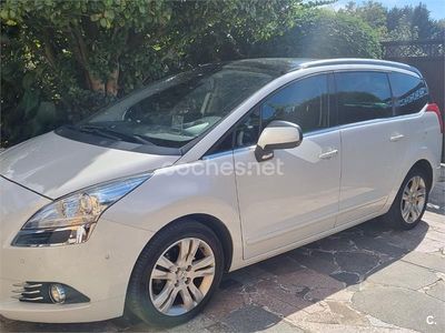 Usado Peugeot 5008 Allure 150 CV (110 kW) 2012 Blanco Monovolumen