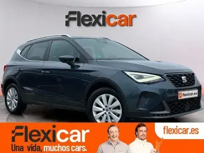 Usado Seat Arona FR 110 CV (80 kW) 2022 Azul SUV