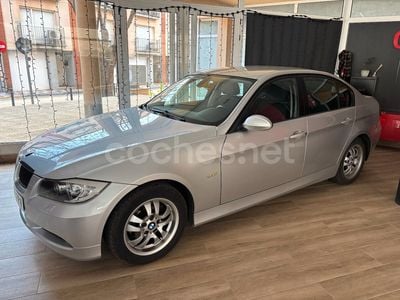 Gris / plata Usado 2007 BMW 318 Berlina | 8990 € (Caro)