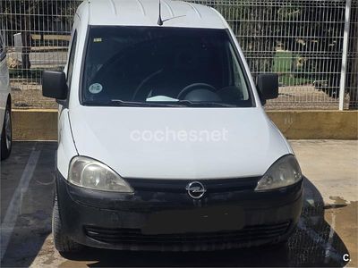 Usado Opel Combo Enjoy 100 CV (73 kW) 2010 Blanco Monovolumen