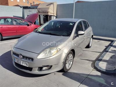Usado Fiat Bravo Dynamic 120 CV (88 kW) 2007 Beige Utilitario