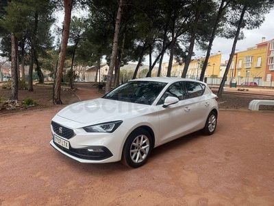 Usado Seat Leon Style 116 CV (85 kW) 2021 Blanco Berlina