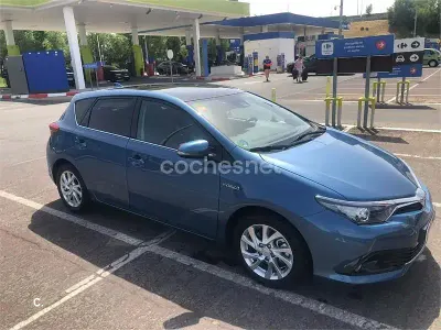Usado Toyota Auris Hybrid