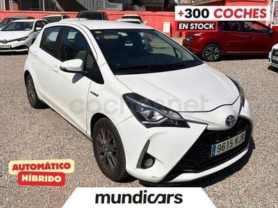 Usado Toyota Yaris Hybrid Active 100 CV (73 kW) 2018 Blanco Berlina