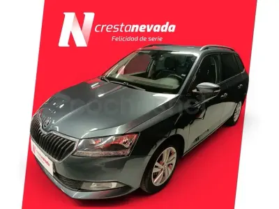 Usado Skoda Fabia Ambition 95 CV (69 kW) 2019 Gris / plata Utilitario