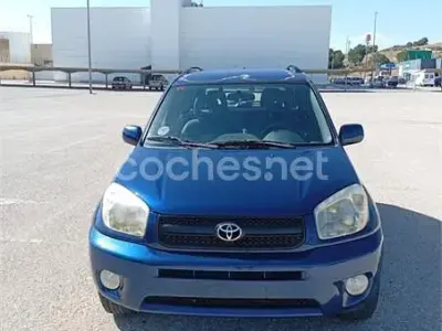 Usado Toyota RAV4 129 CV (94 kW) 2000 Azul Familiar