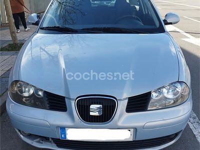 Usado Seat Ibiza Sport 100 CV (73 kW) 2005 Azul Utilitario