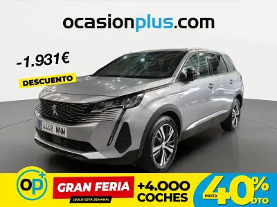 Usado Peugeot 5008 Allure 130 CV (95 kW) 2024 Gris SUV