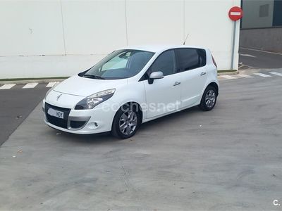 Blanco Usado 2011 Renault Scénic III Monovolumen | 6500 € (Un poco caro)