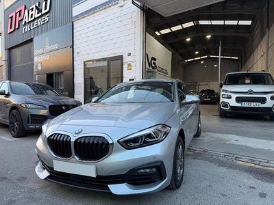 Usado BMW 116 Comfort Edition 116 CV (85 kW) 2021 Gris / plata Utilitario