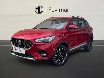 Usado MG ZS Luxury 111 CV (81 kW) 2025 Rojo SUV