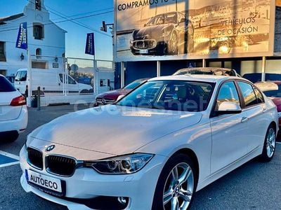Blanco Usado 2014 BMW 318 Comfort Edition Berlina | 12.990 € (Precio justo)