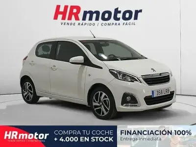 Usado Peugeot 108 Allure 72 CV (52 kW) 2021 Blanco Berlina