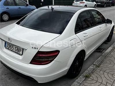 Blanco Usado 2009 Mercedes C200 Classic Berlina | 4900 € (Un poco caro)