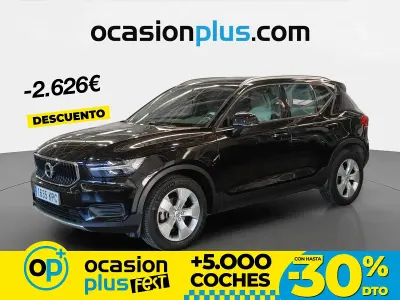 Begagnad Volvo XC40 Momentum 150 HK (110 kW) 2018 Svart SUV