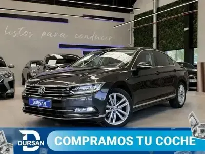Usado VW Passat Sportline 180 CV (132 kW) 2017 Gris Berlina