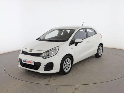 Usado Kia Rio 85 CV (62 kW) 2015 Blanco Utilitario