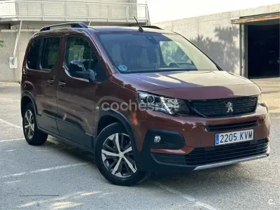 Usado Peugeot Rifter GT-line 130 CV (95 kW) 2019 Naranja Monovolumen
