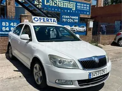 Usado Skoda Octavia 105 CV (77 kW) 2010 Blanco Berlina