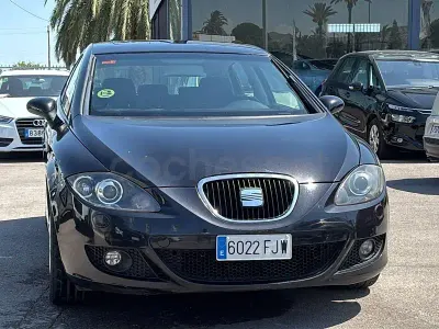 Usado Seat Leon Sport 140 CV (102 kW) 2006 Negro Utilitario