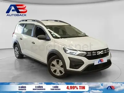 Usado Dacia Jogger Essentiel 100 CV (73 kW) 2023 Blanco Monovolumen