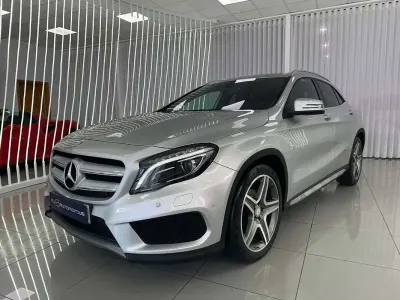 Usado Mercedes GLA200 136 HP (100 kW) 2018 Cinzento SUV