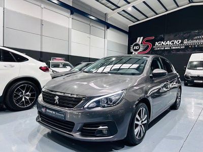 Usado Peugeot 308 Style 130 CV (95 kW) 2021 Gris / plata Berlina