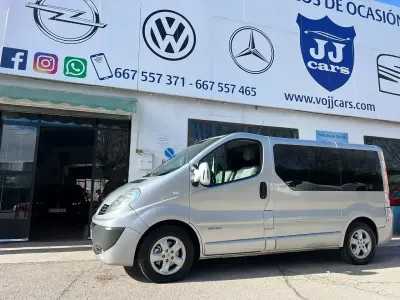 Usado Renault Trafic Privilege 150 CV (110 kW) 2007 Gris Monovolumen