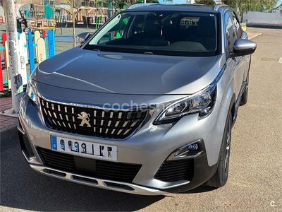 Usado Peugeot 5008 Allure 130 CV (95 kW) 2020 Gris / plata SUV
