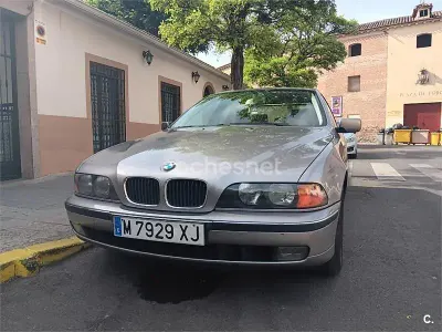 Usado BMW 528 193 CV (141 kW) 1999 Gris / plata Berlina
