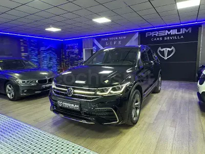 Usado VW Tiguan Allspace R-line 150 CV (110 kW) 2022 Negro SUV