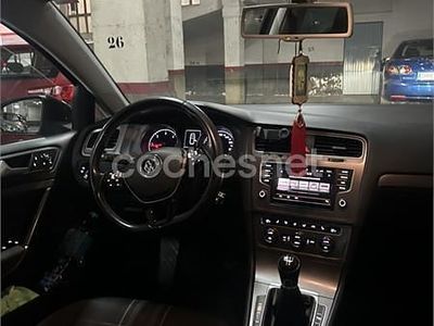 Usado VW Golf Sportsvan Sportline 110 CV (80 kW) 2015 Negro Monovolumen