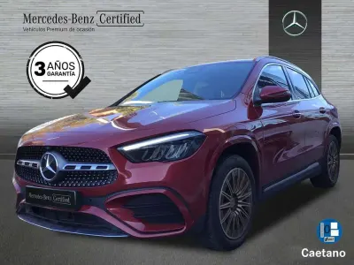Usado Mercedes GLA200 163 CV (119 kW) 2024 Rojo SUV