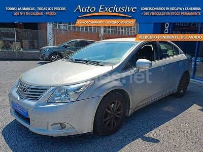 Usado Toyota Avensis Active 126 CV (92 kW) 2010 Gris / plata Berlina