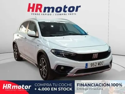 Usado Fiat Tipo Cross 102 CV (75 kW) 2022 Blanco SUV