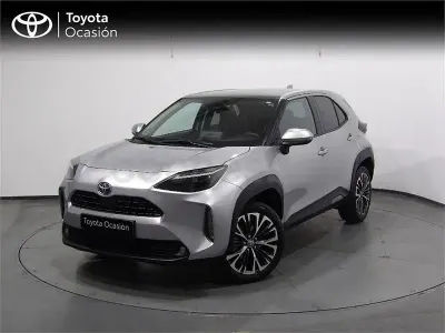 Usado Toyota Yaris Cross Style 116 CV (85 kW) 2022 Gris / plata SUV