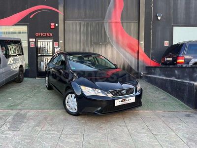 Usado Seat Leon Style 105 CV (77 kW) 2013 Negro Berlina