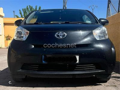 Negro Usado 2013 Toyota iQ Utilitario | 7500 €
