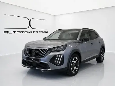 Usado Peugeot 2008 Allure 145 CV (106 kW) 2025 Gris / plata SUV