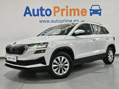 Usado Skoda Karoq Ambition 150 CV (110 kW) 2022 Blanco SUV
