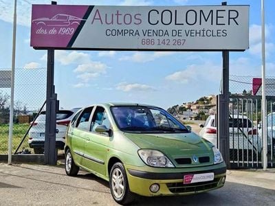 Usado Renault Scénic 99 CV (72 kW) 2000 Verde Monovolumen