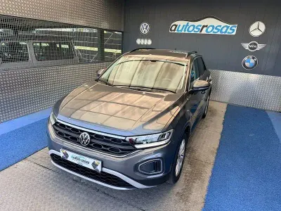 Usado VW T-Roc Advance 115 CV (84 kW) 2021 Gris / plata SUV