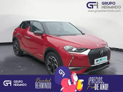 Usado DS Automobiles DS3 Crossback Connected Chic 100 CV (73 kW) 2021 Rojo SUV