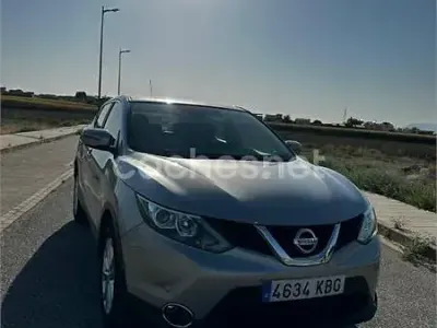 Usado Nissan Qashqai Acenta 110 CV (80 kW) 2017 Gris / plata SUV