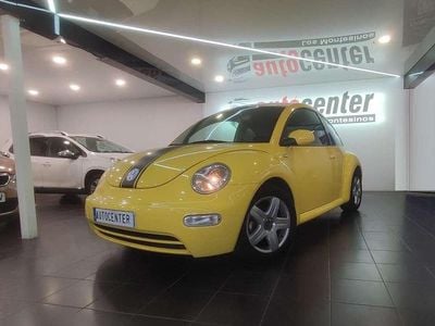 Usado VW Beetle 114 CV (83 kW) 2005 Amarillo Utilitario